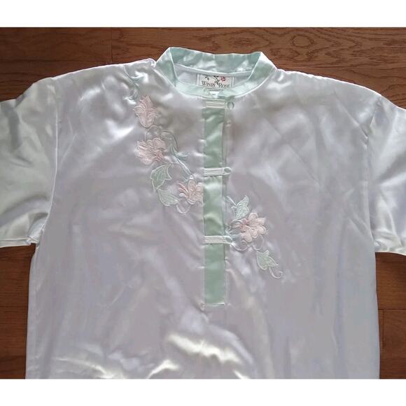 WINDY ROSE NIGHTGOWN WHITE GREEN COLLAR PLACKET APPLIQUED PINK FLOWERS Women's L - Picture 9 of 12